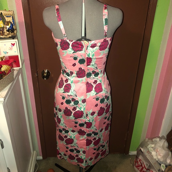 ***Sold *** Mary Blair red roses wiggle dress YS - Picture 3 of 6
